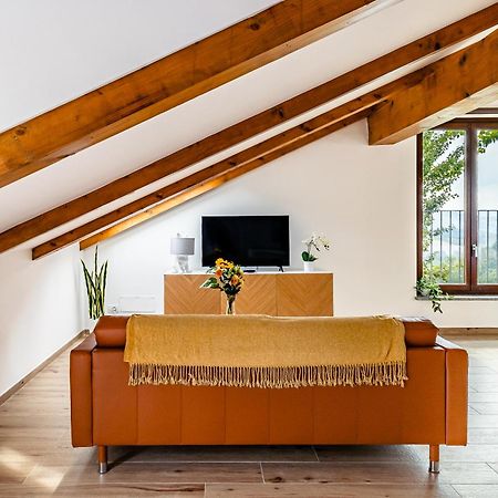 Charming Barolo Wine Loft 호텔 몬포르테달바 외부 사진