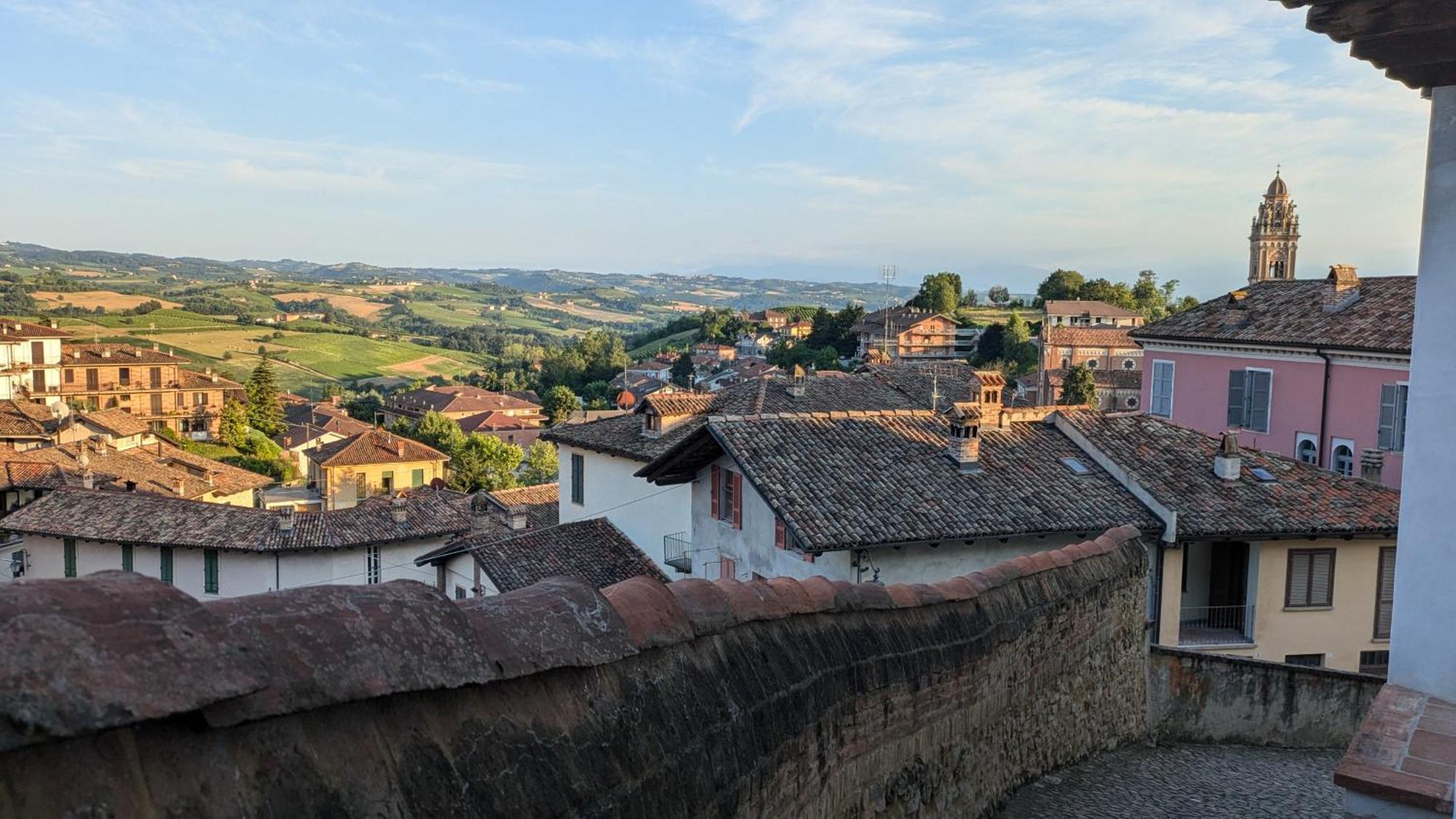 Charming Barolo Wine Loft 호텔 몬포르테달바 외부 사진