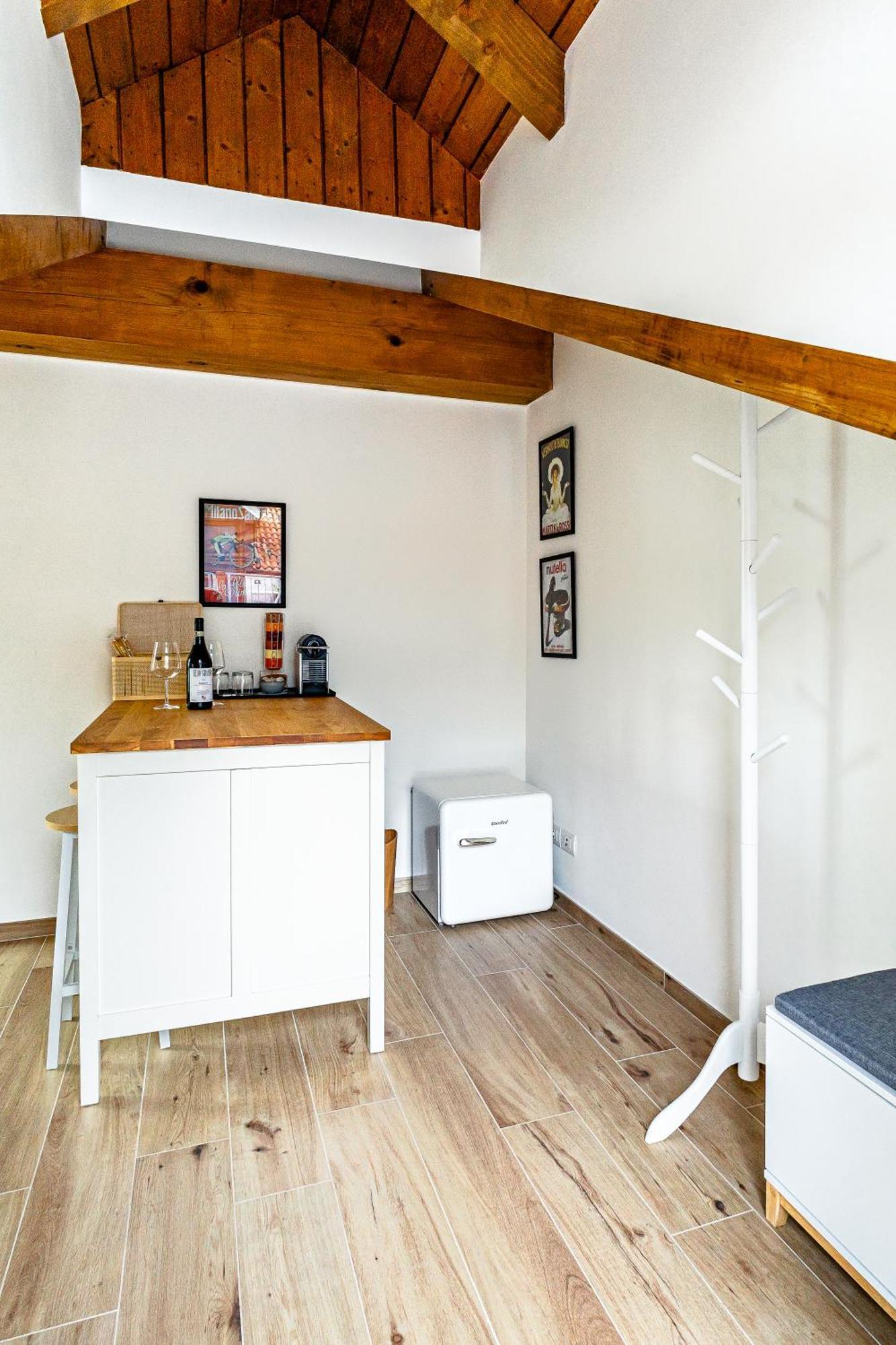 Charming Barolo Wine Loft 호텔 몬포르테달바 외부 사진
